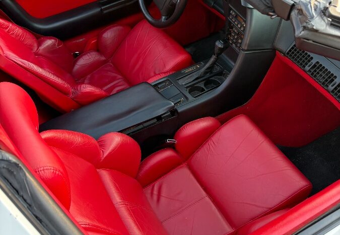 Chevrolet Corvette C4 LT1 full