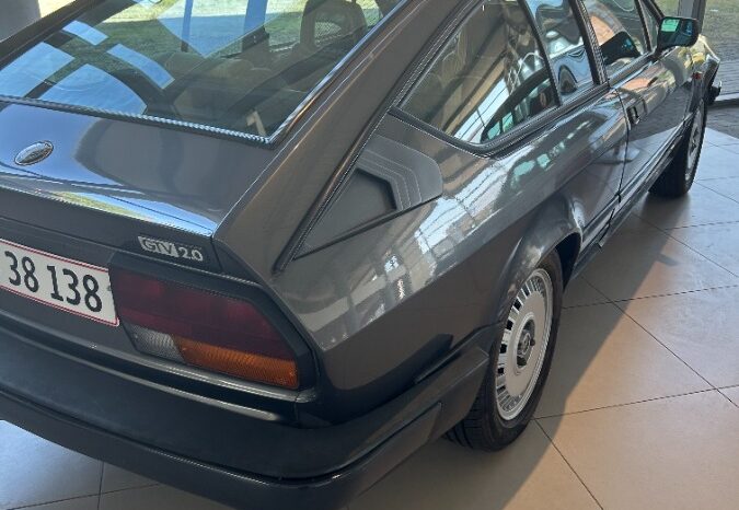 Alfa Romeo GTV 2,0 full
