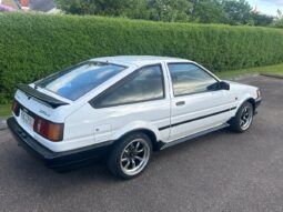 Toyota Corolla AE86 GT 16v full