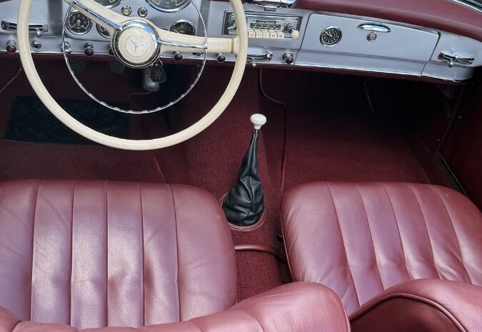 Mercedes-Benz 190 SL (W121) 190 SL full