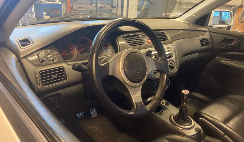 Mitsubishi Lancer Evolution 8 full
