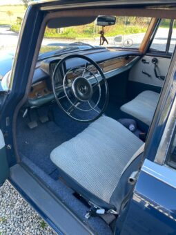 Mercedes-Benz 220-280 (W111) Heckflosse full