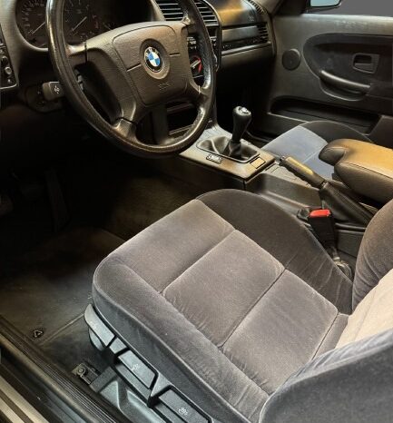 BMW 3-serie E36 320i Coupé full