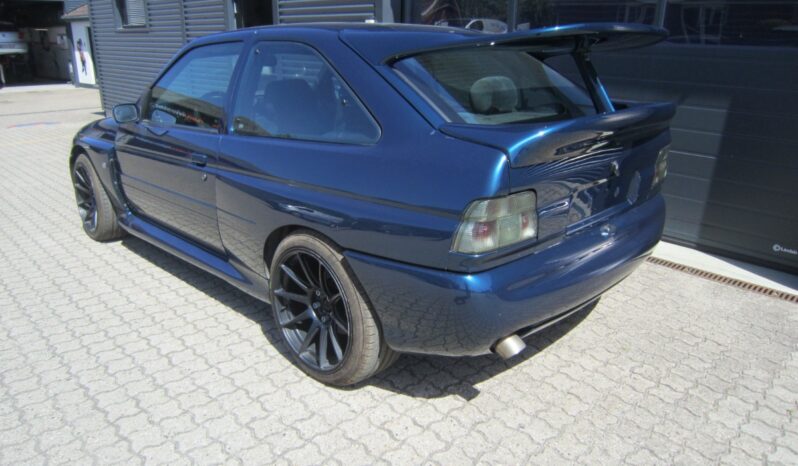 Ford Escort Cosworth full
