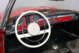Mercedes-Benz SL (W113) 230 Pagode full