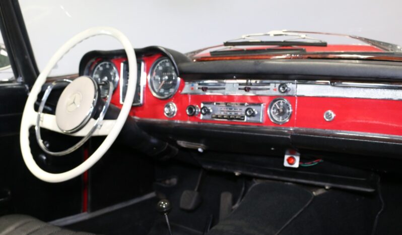 Mercedes-Benz SL (W113) 230 Pagode full