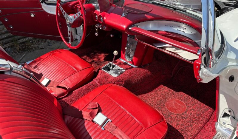 Chevrolet Corvette cabriolet full