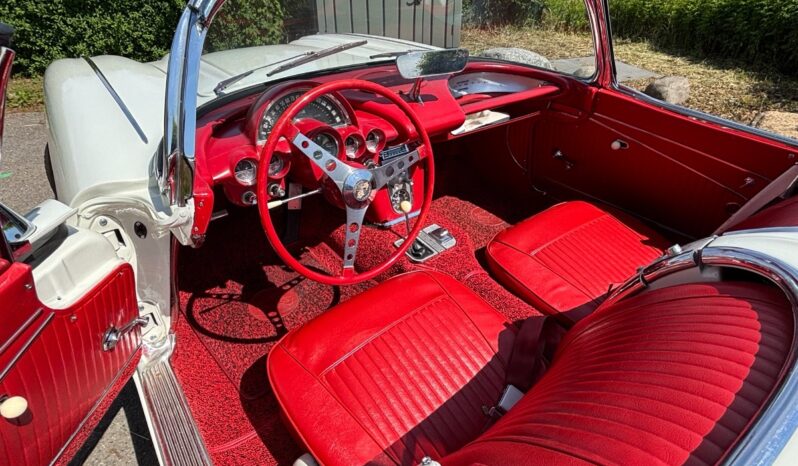 Chevrolet Corvette cabriolet full