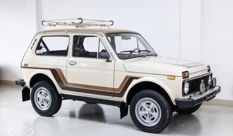Lada Niva 1600 full