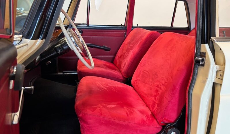 Mercedes-Benz 220-280 (W111) 220 SE 2,2 4d full