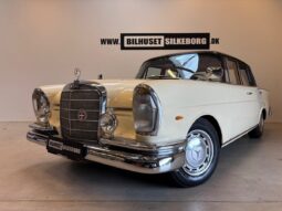 Mercedes-Benz 220-280 (W111) 220 SE 2,2 4d full