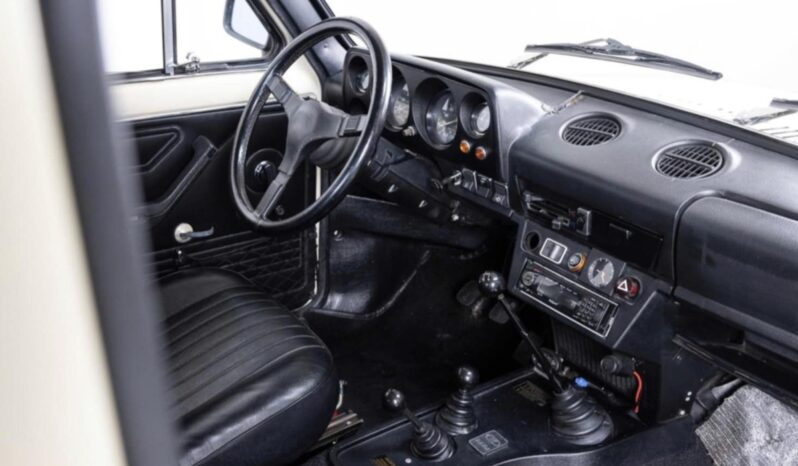 Lada Niva 1600 full