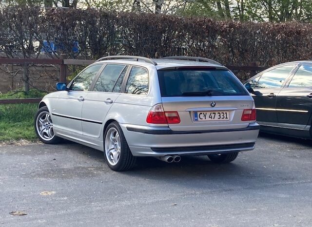 BMW 3-serie E46 330i Touring full