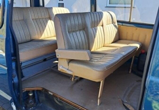 Toyota HiAce LH51-9 Pers full