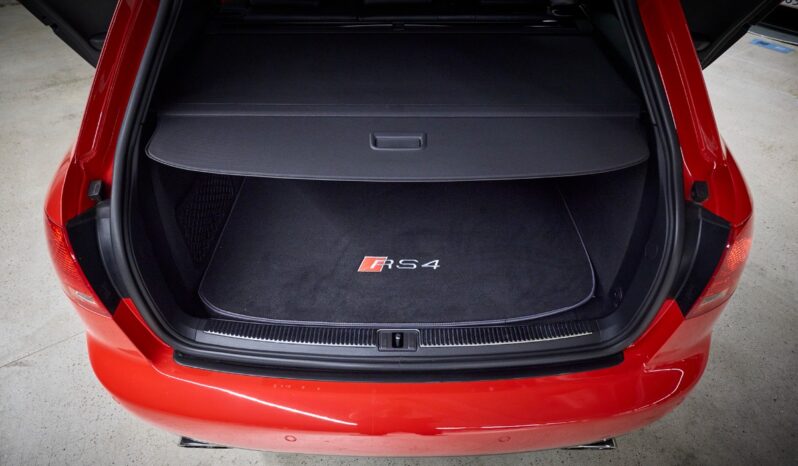 Audi RS4 RS 4 Avant 4.2 FSI quattro full