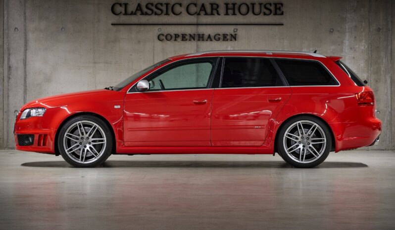 Audi RS4 RS 4 Avant 4.2 FSI quattro full