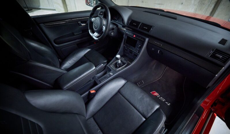 Audi RS4 RS 4 Avant 4.2 FSI quattro full