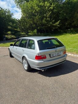 BMW 3-serie E46 330i Touring full
