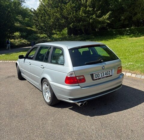 BMW 3-serie E46 330i Touring full