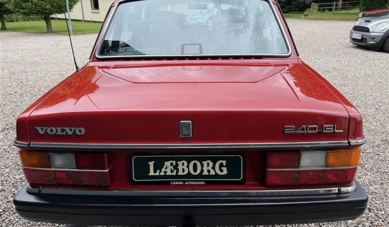 Volvo 200-Serie 240 GL full