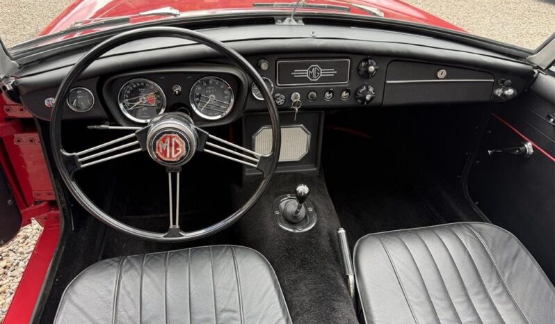 MG MGB 1800 Roadster full