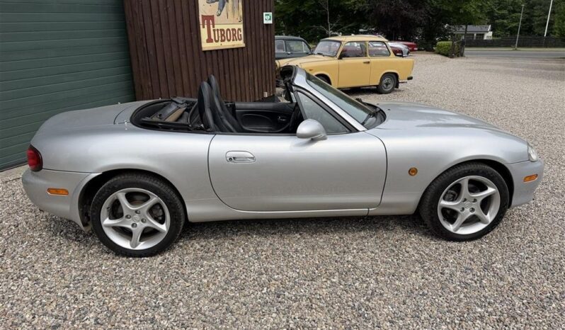 Mazda MX-5 Sport Cabriolet full