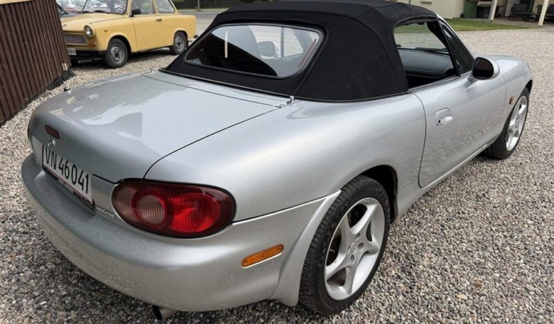 Mazda MX-5 Sport Cabriolet full