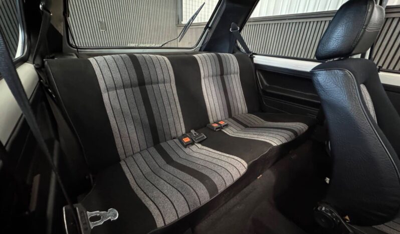 VW Golf 1 Gti Pirelli W65 full