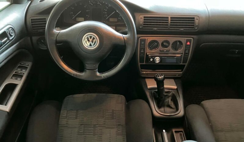 VW Passat 1.8T Limousine full