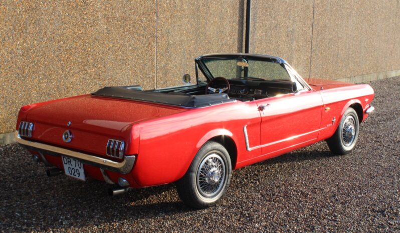 Ford Mustang Cab full