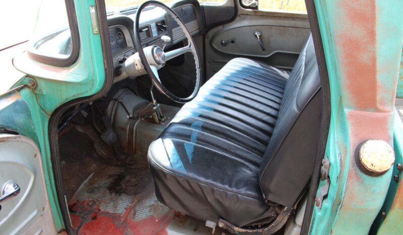 Chevrolet C10 Apache Fleetside full