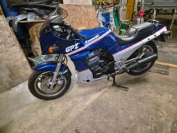 Kawasaki GPZ 900R full