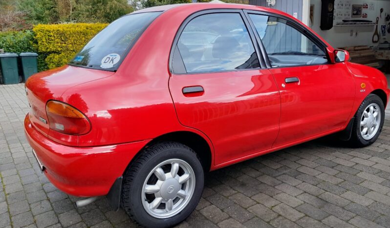Mazda 121 4 Dørs full