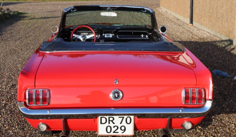 Ford Mustang Cab full