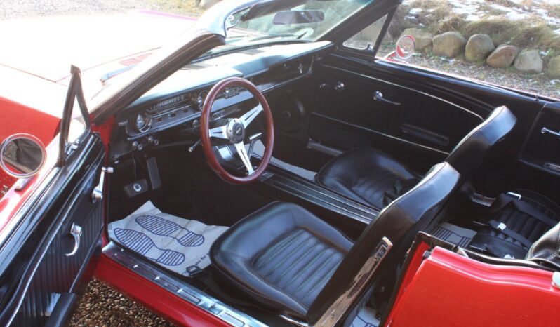 Ford Mustang Cab full