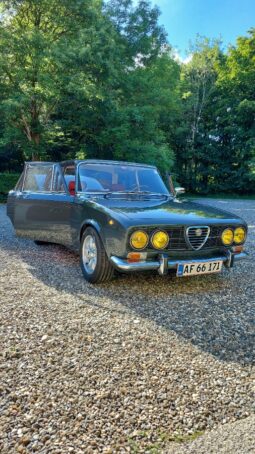 Alfa Romeo 2000 Berlina full