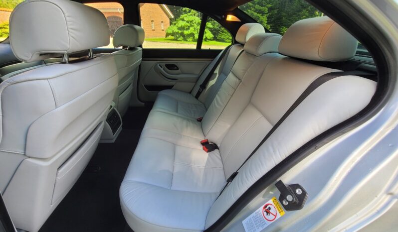 BMW 5-serie E39 M5 full