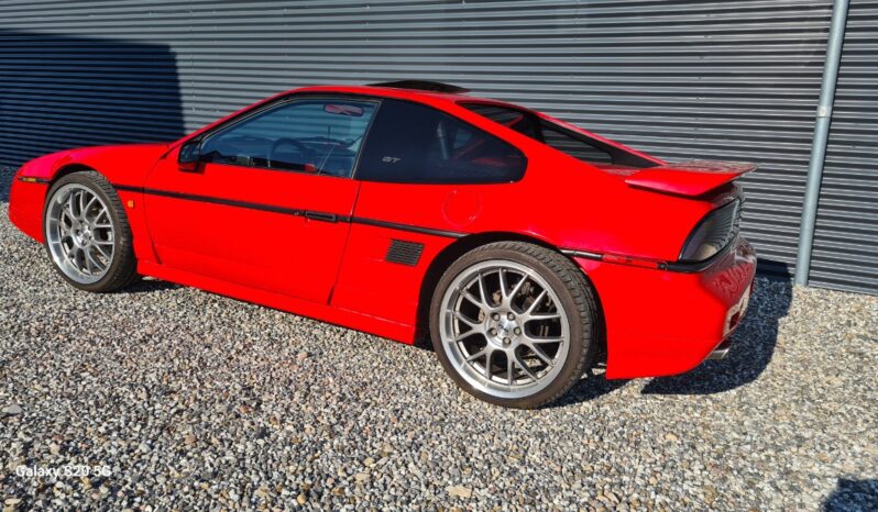 Pontiac Fiero 2,8 GT V6 full