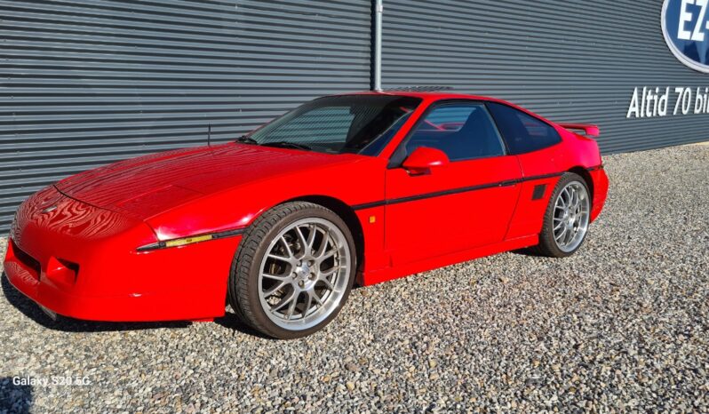 Pontiac Fiero 2,8 GT V6 full