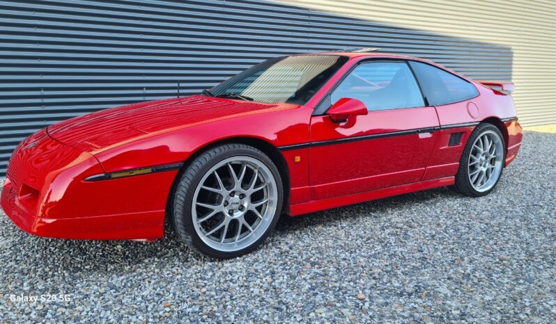 Pontiac Fiero 2,8 GT V6 full