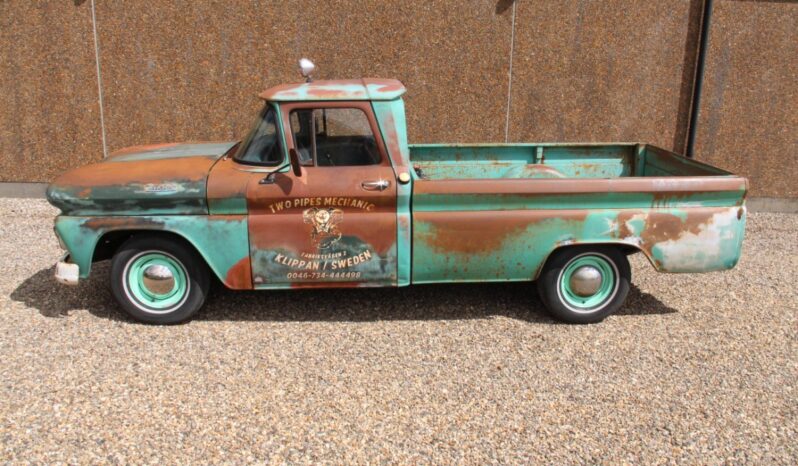 Chevrolet C10 Apache Fleetside full