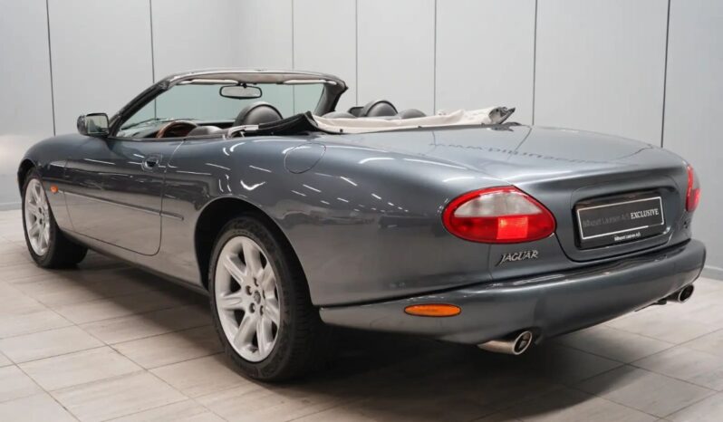Jaguar XK8 Convertible aut. full