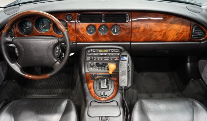Jaguar XK8 Convertible aut. full