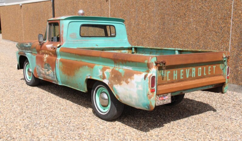 Chevrolet C10 Apache Fleetside full