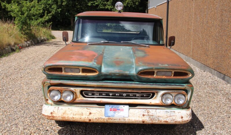 Chevrolet C10 Apache Fleetside full