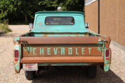 Chevrolet C10 Apache Fleetside full