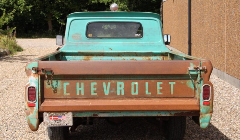 Chevrolet C10 Apache Fleetside full