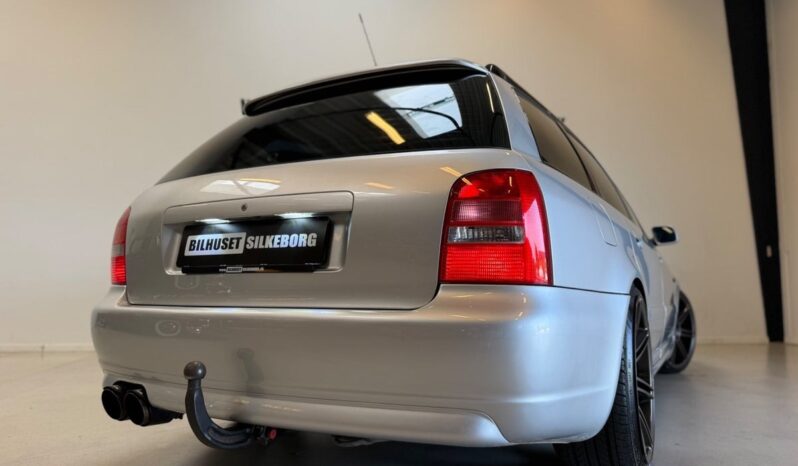Audi RS4 S4 2,7 Avant quattro full