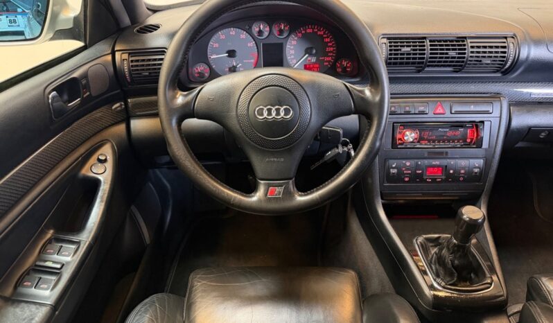 Audi RS4 S4 2,7 Avant quattro full