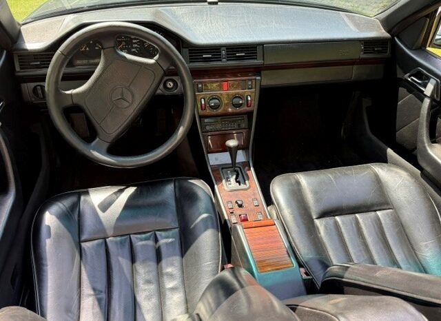 Mercedes-Benz E-Klasse (W124) E200 Cabriolet full